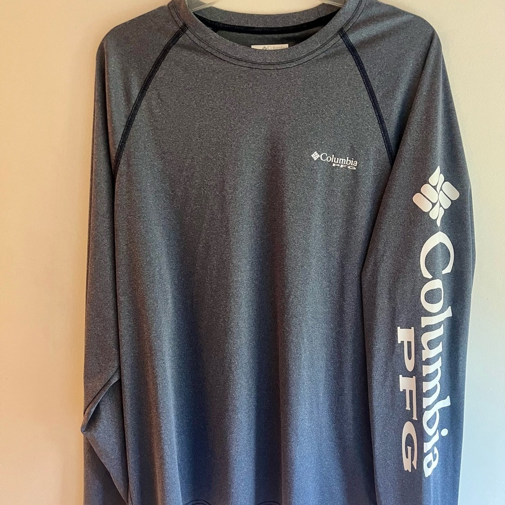 Columbia Sportswear Dark Gray Shirt